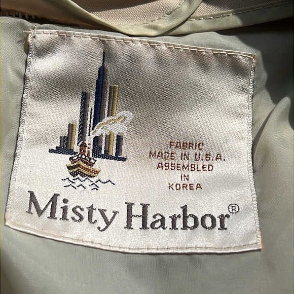 VINTAGE Stylish Tan Trench Rain Cost …205-Hanger - Picture 11 of 16